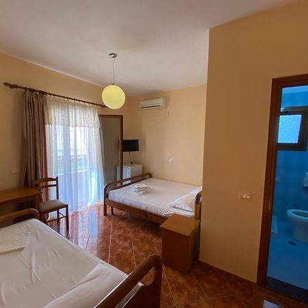 Maria Rentals Radhime Bagian luar foto