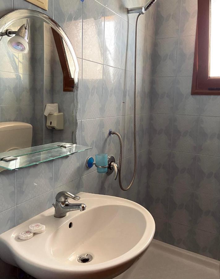 Maria Rentals Radhime Bagian luar foto