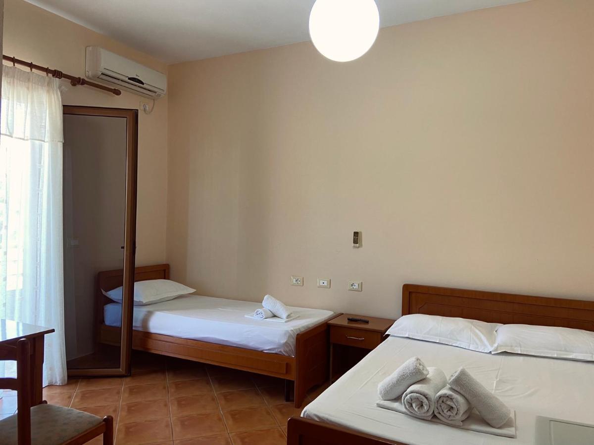 Maria Rentals Radhime Bagian luar foto