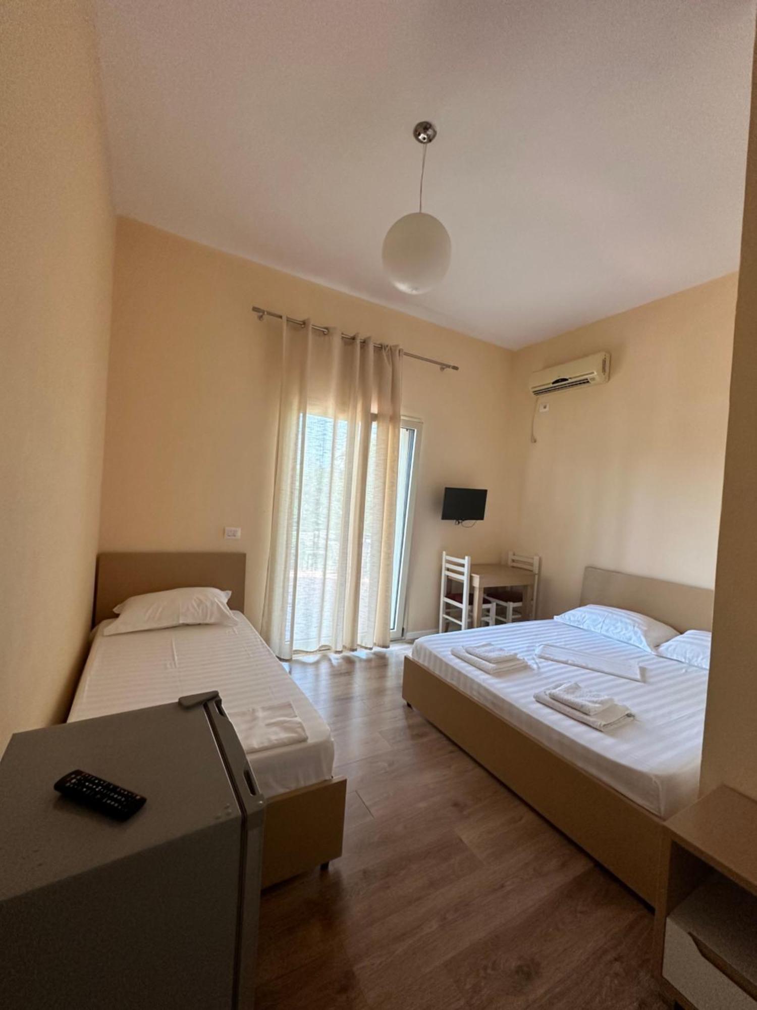 Maria Rentals Radhime Bagian luar foto