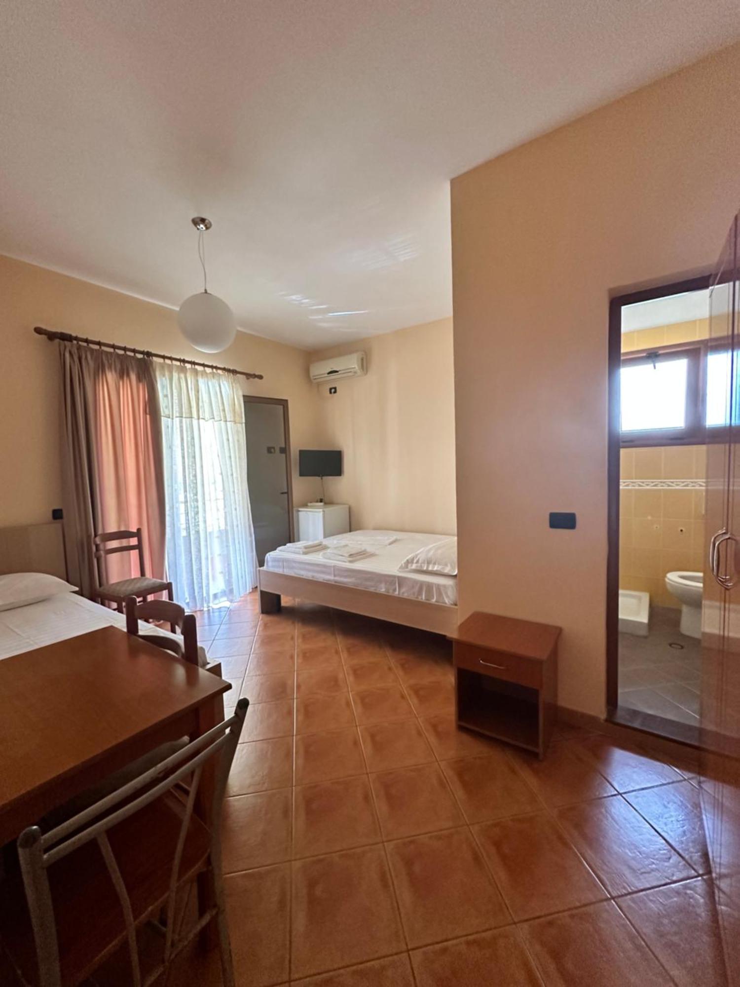 Maria Rentals Radhime Bagian luar foto